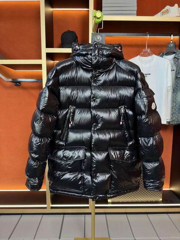 Moncler Men's Outwear 214